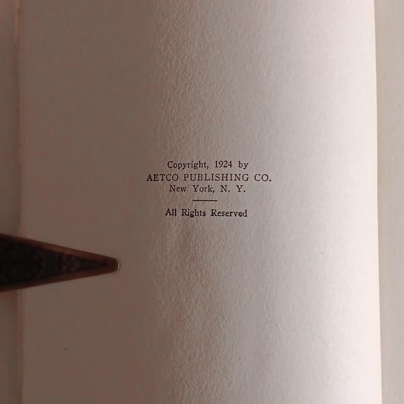 Book - Picture 4 of 9